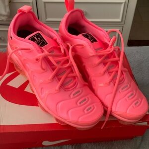 Women’s Vapormax Plus Size 9